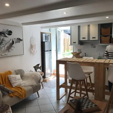 度假居 La Petite Maison D 阿贡科塔因维尔